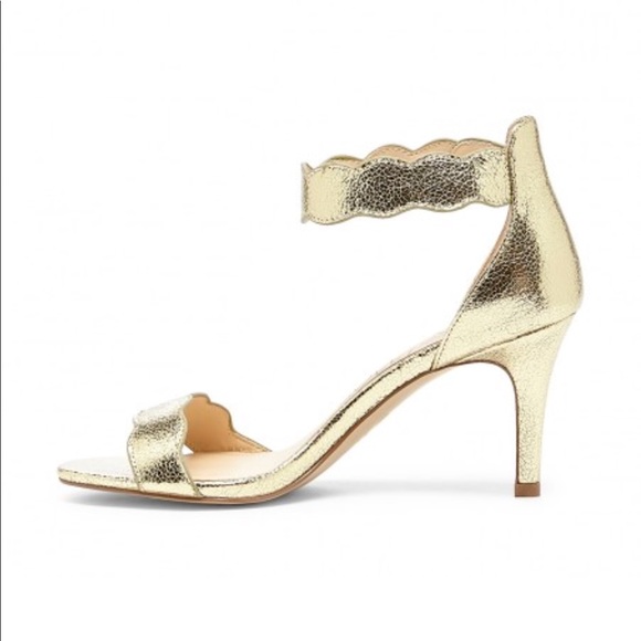 *SOLD*  Sole society gold scallop heels - Picture 4 of 4